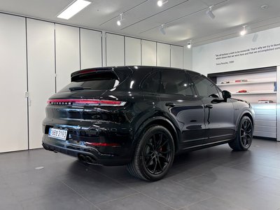 PORSCHE CAYENNE - 4