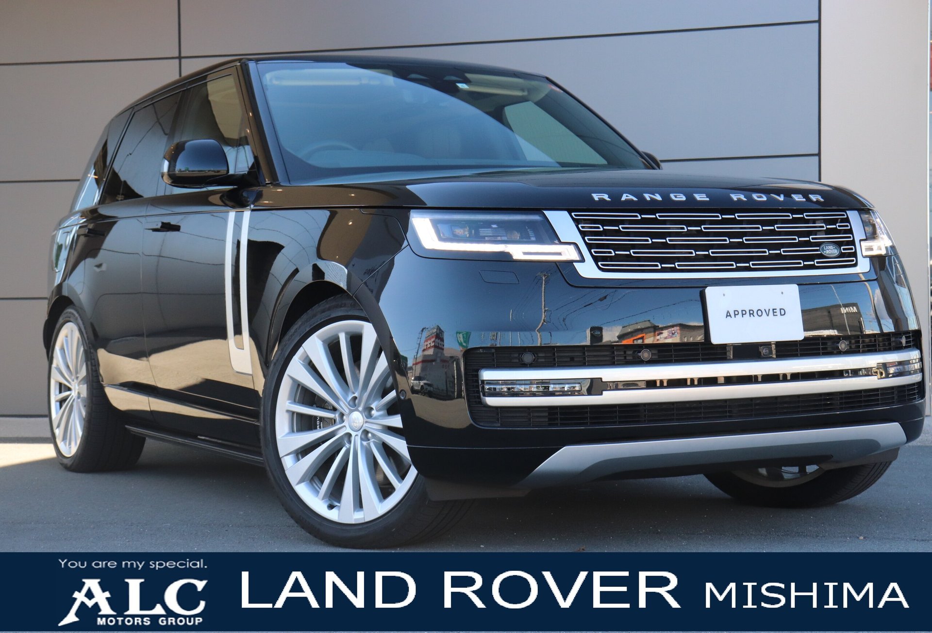 LAND ROVER RANGE ROVER - View 1