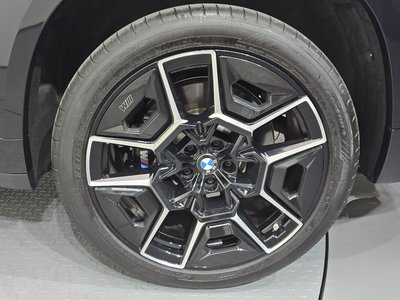 2025 BMW XM — фото 8