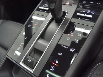 2024 Porsche MACAN — миниатюра 16