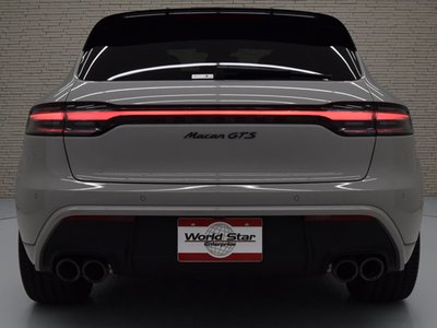 صورة 8 لـ 2024 Porsche MACAN