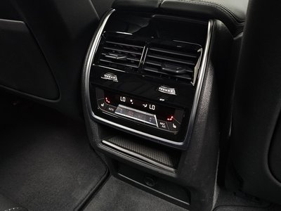 صورة مصغرة 31 لـ 2021 BMW X5