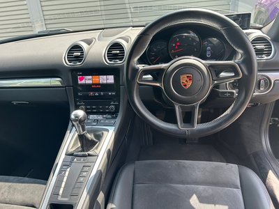 2018 Porsche 718 photo 3