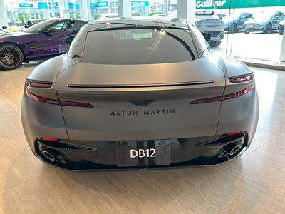 ASTON MARTIN DB12 - 10