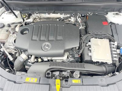 2023 Mercedes-BENZ GLB — миниатюра 23