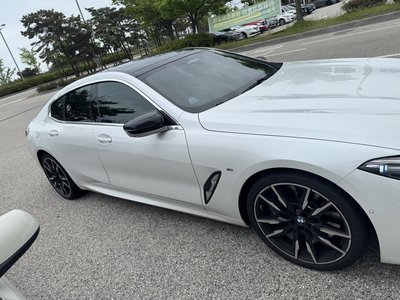 BMW 8 SERIES - 7