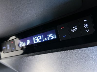 2025 Toyota ALPHARD 缩略图 37