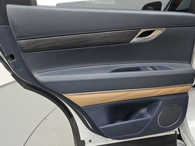 2023 Genesis GV80 — миниатюра 16