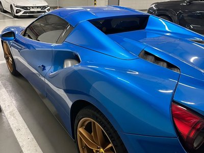 FERRARI 488 - 5