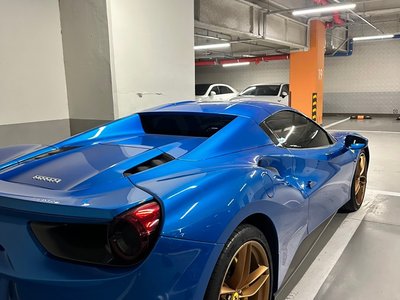 FERRARI 488 - 2