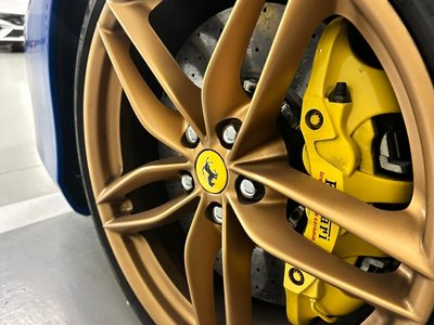 FERRARI 488 - 8