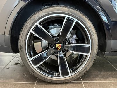 PORSCHE CAYENNE - 9