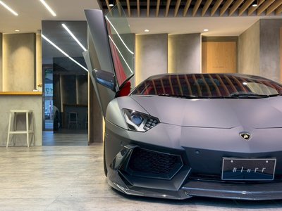 LAMBORGHINI AVENTADOR - 7