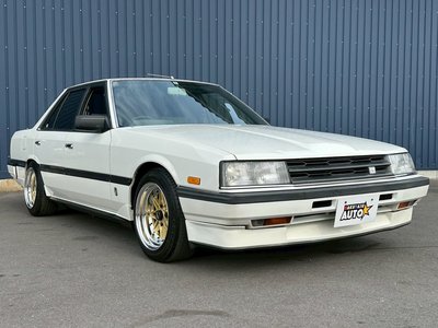 NISSAN SKYLINE - 10