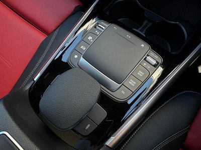 2022 Mercedes-BENZ GLB AMG — миниатюра 40