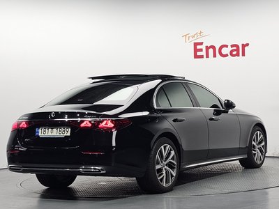 MERCEDES-BENZ E-CLASS - 3