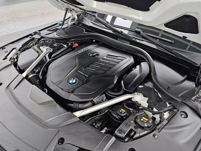 BMW 7 SERIES - 7