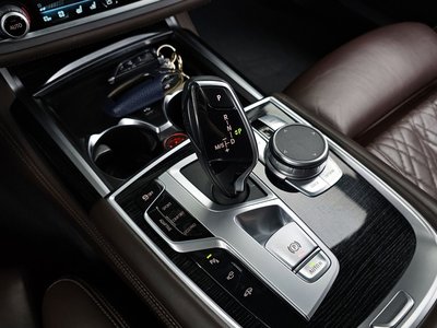 BMW 7 SERIES - 9
