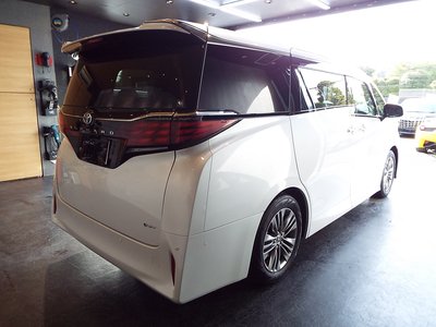 TOYOTA ALPHARD - 5