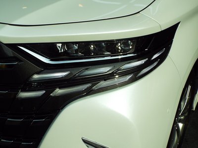 TOYOTA ALPHARD - 8