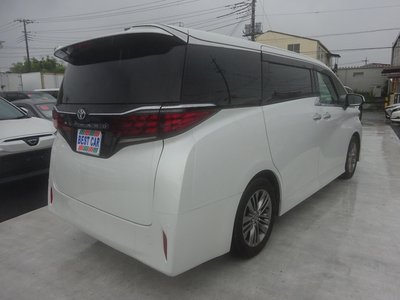 2024 Toyota ALPHARD photo 8