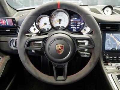 PORSCHE 911 - 8