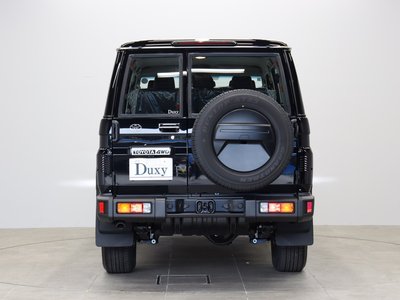 TOYOTA LAND CRUISER 70 - 9