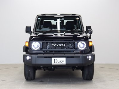 TOYOTA LAND CRUISER 70 - 6