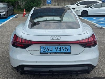 صورة 5 لـ 2023 AUDI E-TRON GT