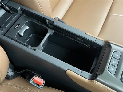 2024 Lexus LBX — миниатюра 31