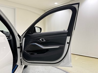 BMW 3 SERIES TOURING - 9