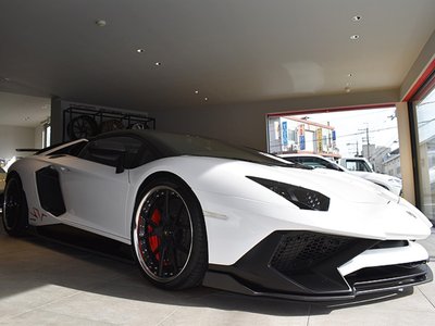 LAMBORGHINI AVENTADOR ROADSTER