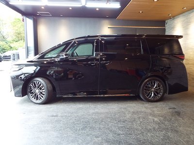 TOYOTA VELLFIRE - 2