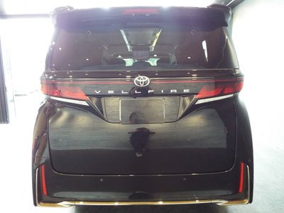 TOYOTA VELLFIRE - 4