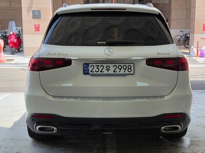 MERCEDES-BENZ GLS - 2