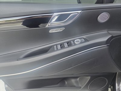 2023 Genesis GV80 — миниатюра 13