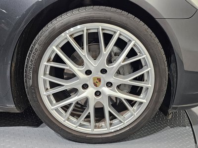 صورة 8 لـ 2018 Porsche PANAMERA