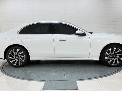 MERCEDES-BENZ E-CLASS - 7