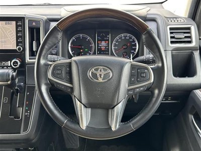 TOYOTA GRAND ACE - 8