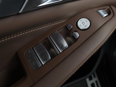 2021 BMW X7 thumbnail 36
