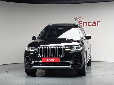 2021 BMW X7 photo 2