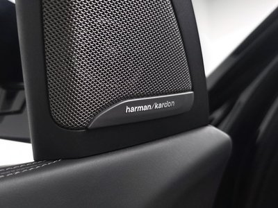 2021 BMW X7 thumbnail 24