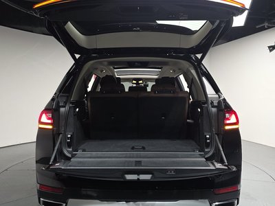 2021 BMW X7 thumbnail 26