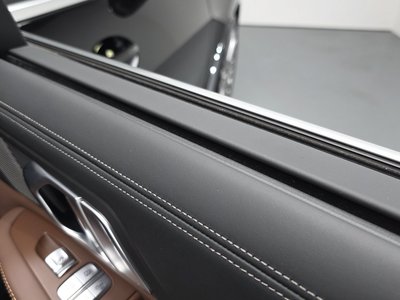 2021 BMW X7 thumbnail 32