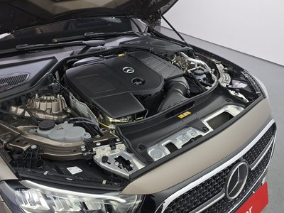 MERCEDES-BENZ E-CLASS - 7