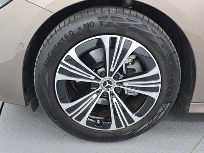 MERCEDES-BENZ E-CLASS - 6