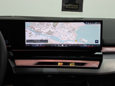 صورة مصغرة 12 لـ 2025 BMW 5 SERIES