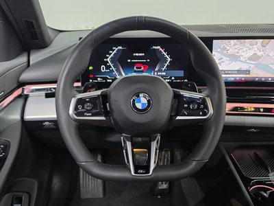 صورة مصغرة 13 لـ 2025 BMW 5 SERIES