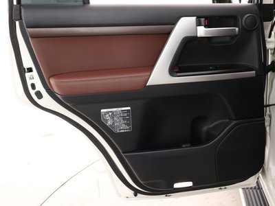 صورة مصغرة 63 لـ 2020 Toyota LAND CRUISER 200