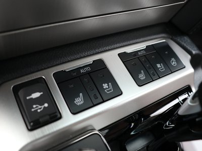 صورة مصغرة 67 لـ 2020 Toyota LAND CRUISER 200